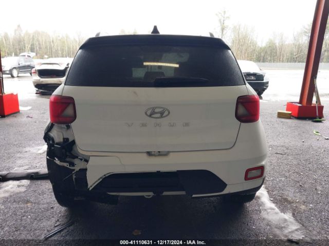 KMHRC8A38NU165893 Hyundai Venue Limited