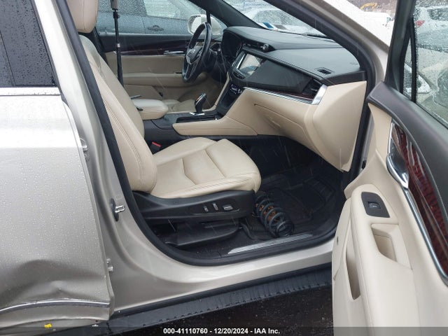 2017 CADILLAC XT5 1GYKNDRS8HZ169500 Photo 4