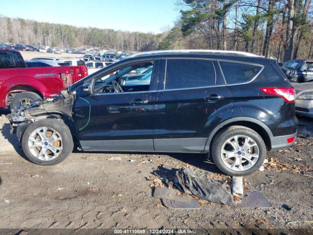 1FMCU0J90GUC62887 Ford Escape Titanium