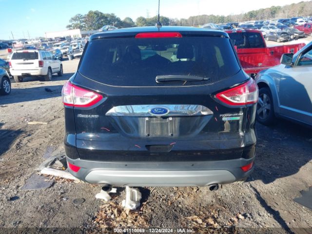1FMCU0J90GUC62887 Ford Escape Titanium