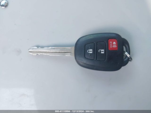 JTKKUPB45E1041952 Scion XD