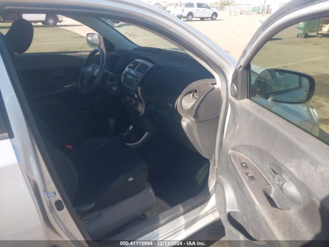 JTKKUPB45E1041952 Scion XD
