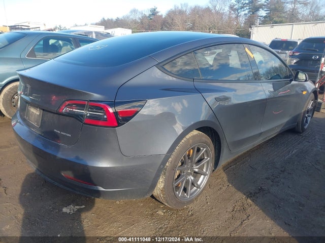 2022 TESLA MODEL 3 5YJ3E1EB8NF118661 Photo 3