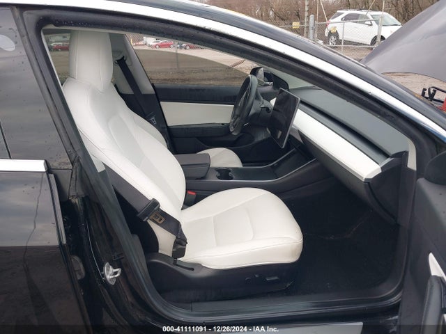2019 TESLA MODEL 3 5YJ3E1EA3KF315112 Photo 4
