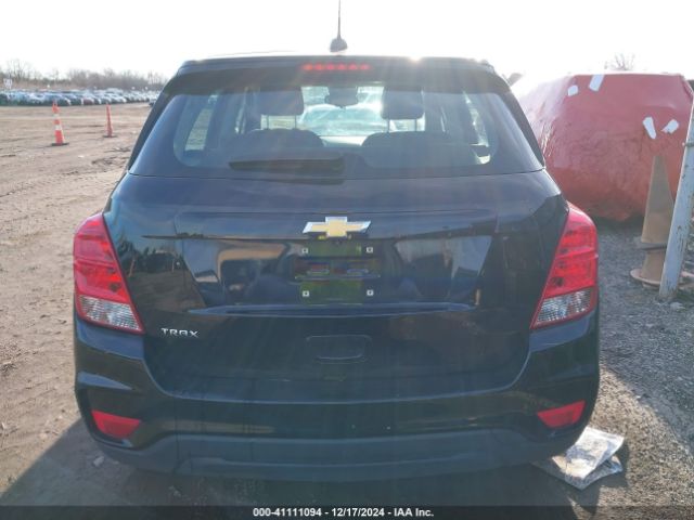 3GNCJKSB4JL262507 Chevrolet TRAX LS