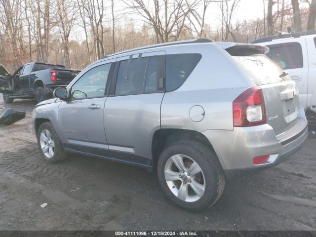 1C4NJDEB8GD782720 Jeep Compass Latitude