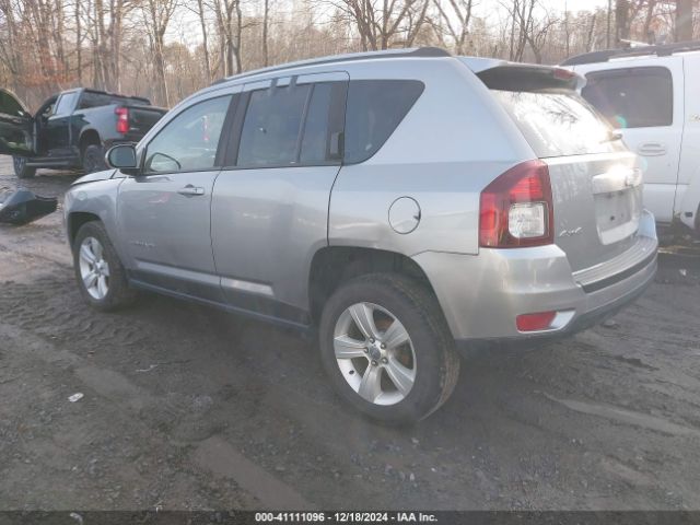 1C4NJDEB8GD782720 Jeep Compass Latitude
