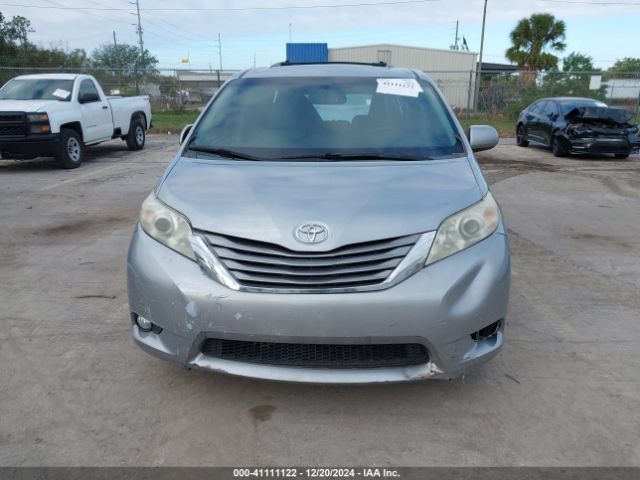 5TDYK3DC7FS555763 Toyota Sienna Xle 8 Passenger