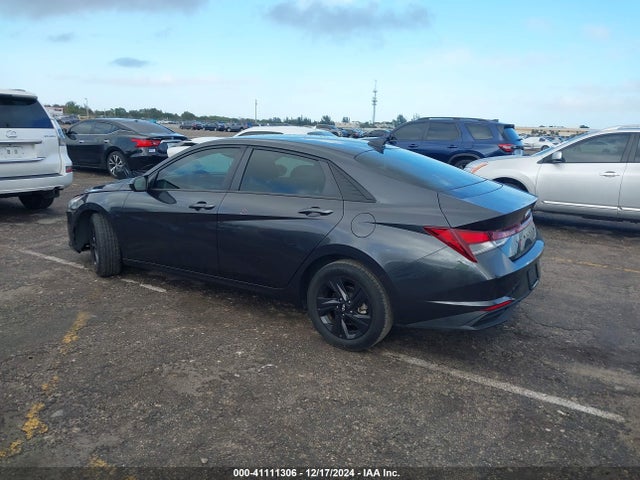 Hyundai ELANTRA SEL 2022 5NPLM4AG4NH076710 Image 3