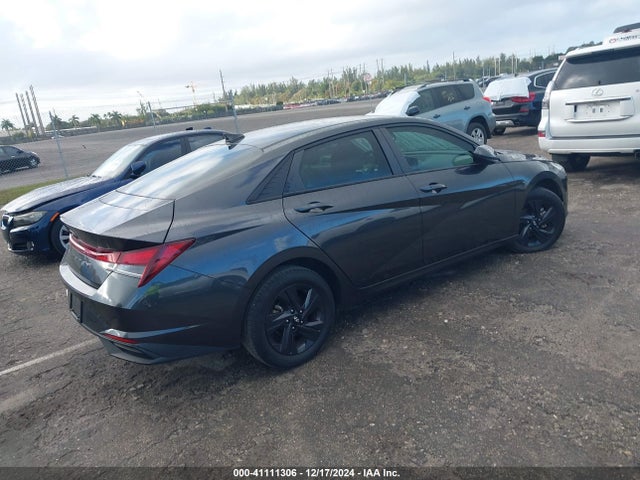 Hyundai ELANTRA SEL 2022 5NPLM4AG4NH076710 Image 4