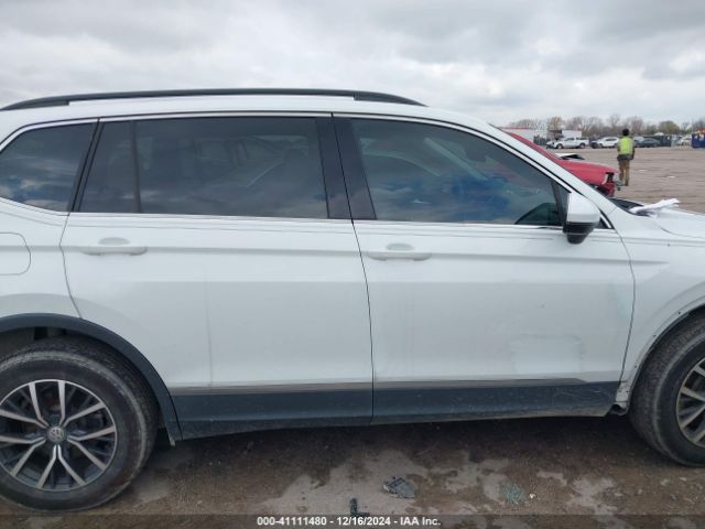3VV3B7AX3LM015977 Volkswagen Tiguan 2.0t Se/2.0t Se R-line Black/2.0t Sel