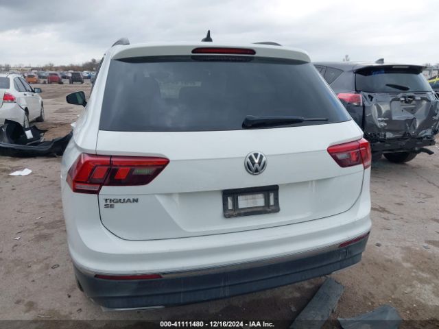 3VV3B7AX3LM015977 Volkswagen Tiguan 2.0t Se/2.0t Se R-line Black/2.0t Sel