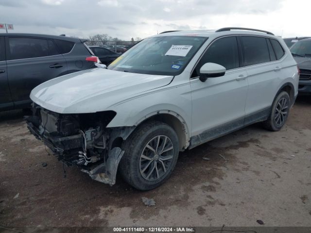 3VV3B7AX3LM015977 Volkswagen Tiguan 2.0t Se/2.0t Se R-line Black/2.0t Sel