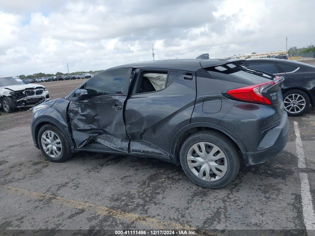 Toyota C-HR LE 2021 NMTKHMBX9MR128502 Image 14