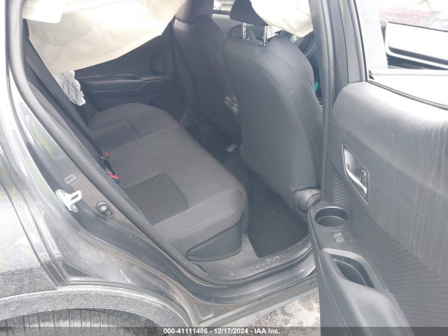 NMTKHMBX9MR128502 Toyota C-HR LE