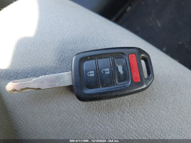 41111590 :رقم المزاد ، 5J6RM4H30FL112705 vin ، 2015 Honda Cr-v Lx مزاد بيع