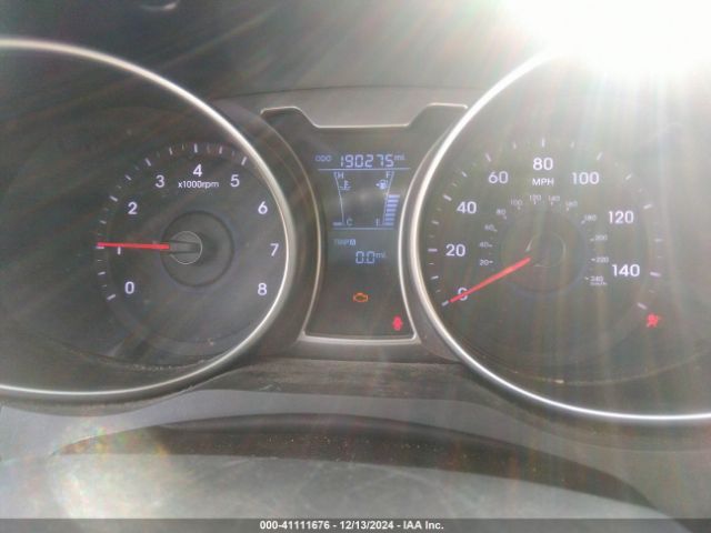 KMHTC6AD3EU208653 Hyundai Veloster Base W/black