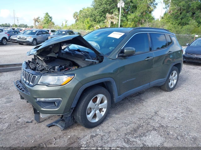3C4NJCBB2JT194067 Jeep Compass Latitude Fwd