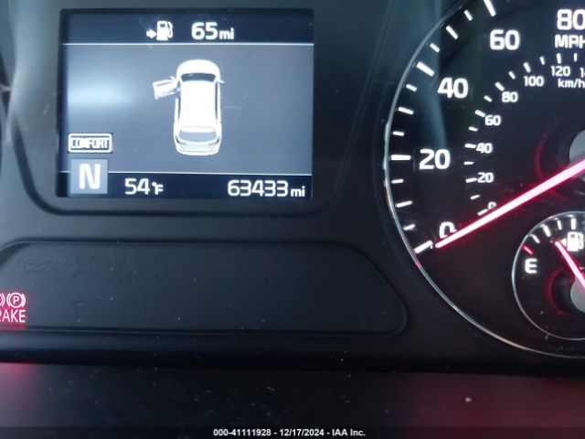 5XYPGDA32KG540313 KIA Sorento 2.4l Lx