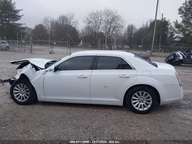 Chrysler 300 2014 2C3CCAAG2EH119178 Image 15