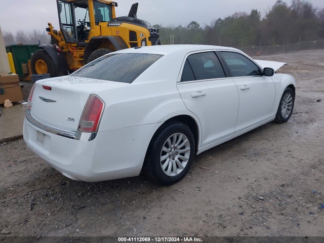 Chrysler 300 2014 2C3CCAAG2EH119178 Image 4
