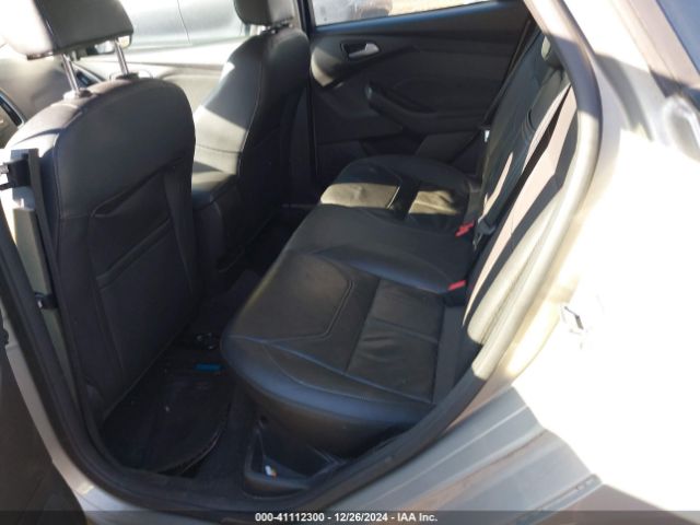 1FADP3K28FL336103 Ford FOCUS SE