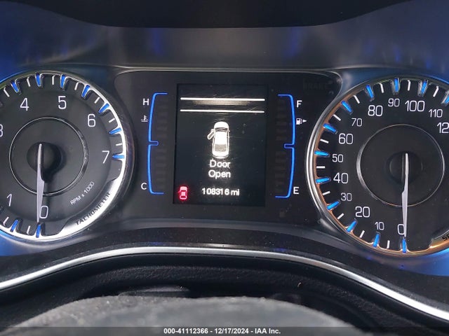 Chrysler 200 Limited 2015 1C3CCCAB9FN614115 Image 7