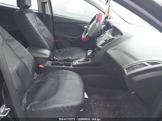 1FADP3K23JL315099 Ford FOCUS SE