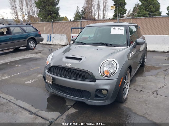 2008 MINI COOPER S WMWMF73568TT89119 Photo 1