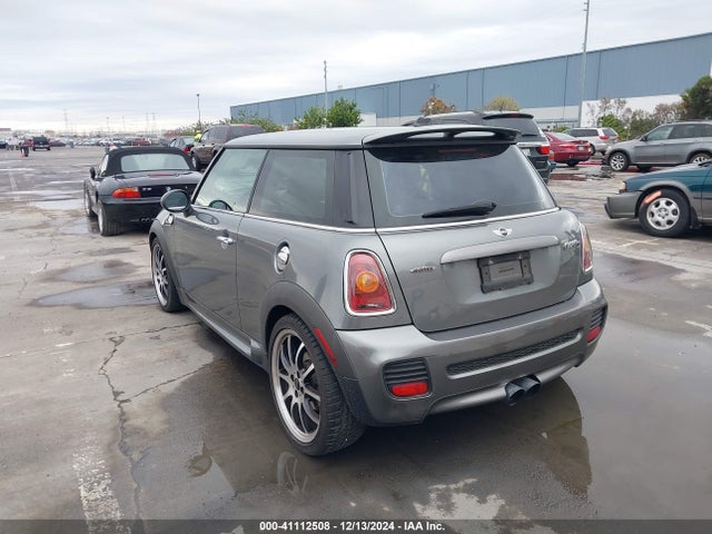 2008 MINI COOPER S WMWMF73568TT89119 Photo 2