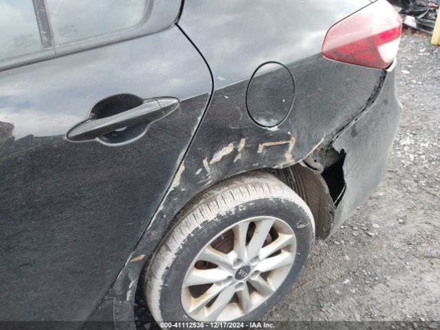 3KPFL4A76HE137838 KIA FORTE S