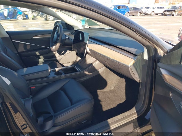2023 TESLA MODEL 3 5YJ3E1EA8PF698276 Photo 4