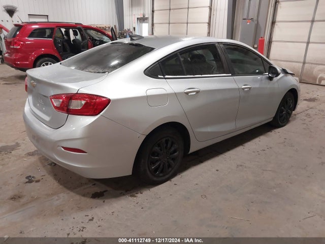 1G1BC5SM1J7199543 Chevrolet Cruze Ls Auto