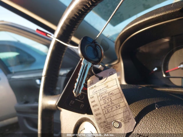 2010 CADILLAC DTS 1G6KD5EY1AU131850 Photo 10