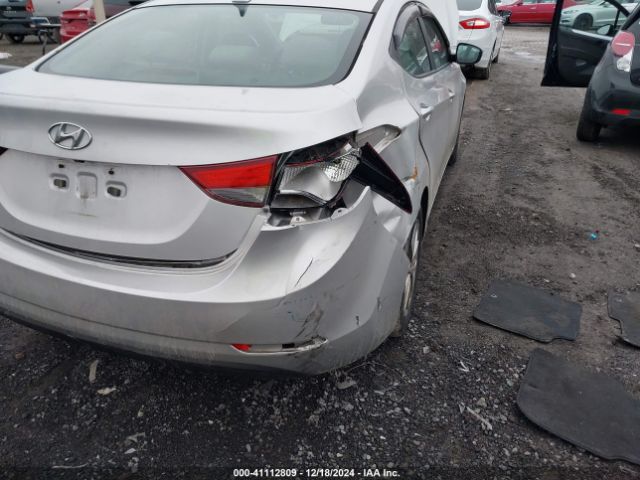 5NPDH4AE5FH626957 Hyundai ELANTRA SE