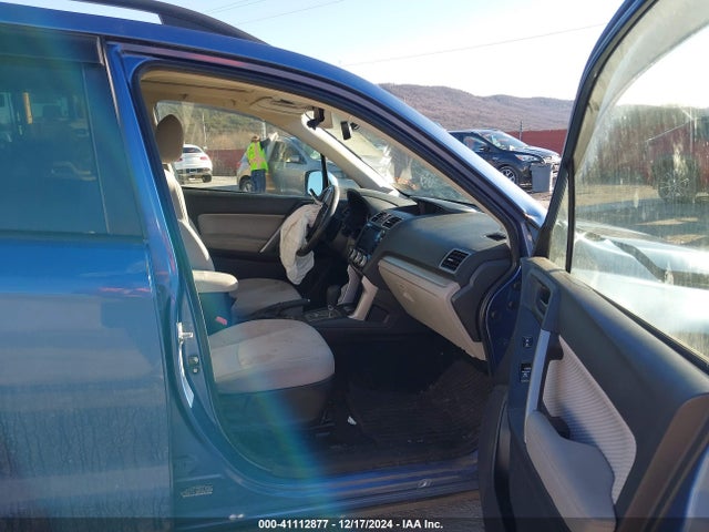 Subaru Forester 2.5i Premium 2017 JF2SJAEC2HH568439 Image 5