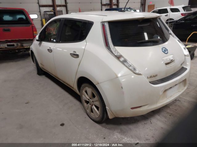 1N4AZ0CP5FC321967 Nissan LEAF SV