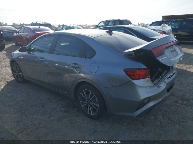 3KPF24AD6PE532643 KIA Forte Lxs