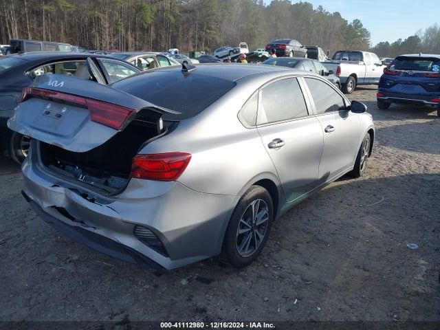 3KPF24AD6PE532643 KIA Forte Lxs