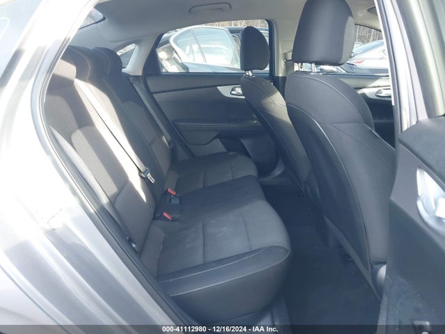 3KPF24AD6PE532643 KIA Forte Lxs