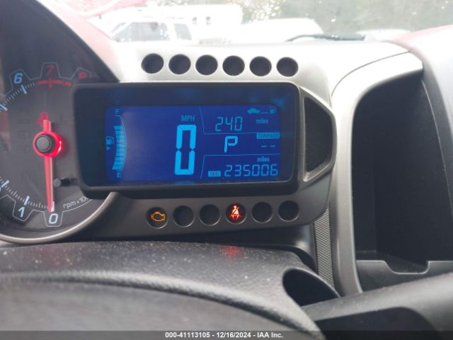 1G1JC6SHXF4113935 Chevrolet Sonic Lt Auto