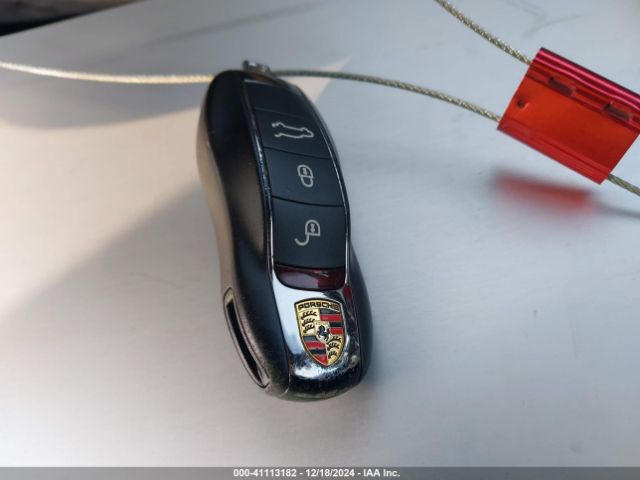 WP0AA2A76FL004554 Porsche PANAMERA 4