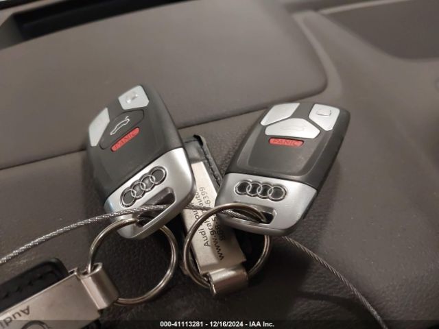 WA1VAAF76JD024112 Audi Q7 3.0t Premium