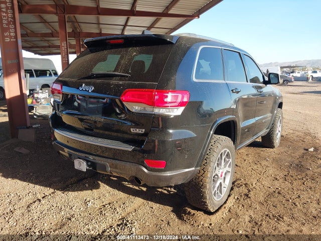 1C4RJFBT9JC121219 Jeep Grand Cherokee Sterling Edition 4x4