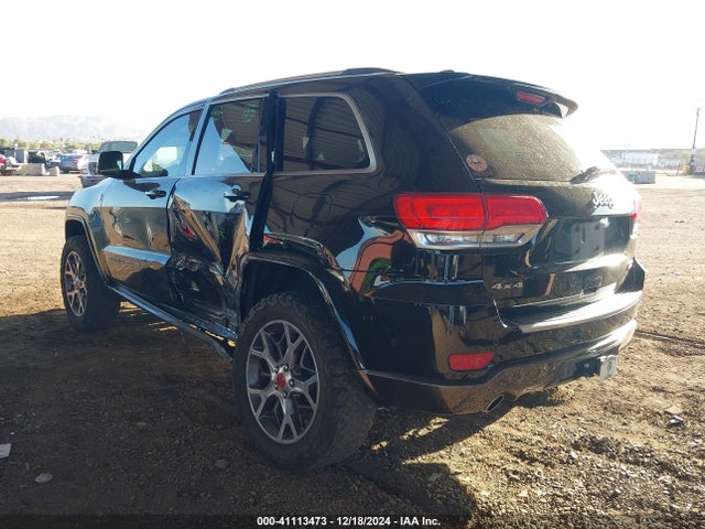 1C4RJFBT9JC121219 Jeep Grand Cherokee Sterling Edition 4x4
