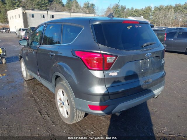 1FMCU9GD2KUA57256 Ford ESCAPE SE