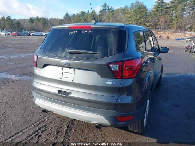 1FMCU9GD2KUA57256 Ford ESCAPE SE