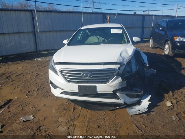 Hyundai SONATA SE 2017 5NPE24AF9HH560365 Image 12