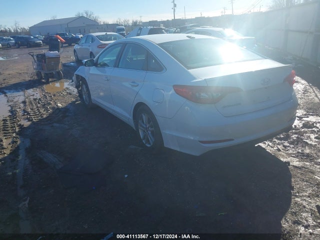 Hyundai SONATA SE 2017 5NPE24AF9HH560365 Image 3