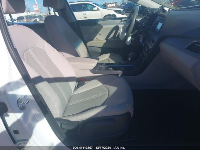 Hyundai SONATA SE 2017 5NPE24AF9HH560365 Image 5